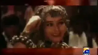 Alka Yagnik singing in Geo Tv   Pakistani Videos  umair rehman