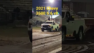 2021 Chevy 3500 6.6 v8 gas #truckpull #shorts #towing #chevy