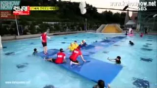 G-Dragon Funny jump in Running Man