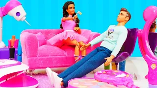 O Novo Salão de Beleza da Boneca Barbie Masha: Ken Quer Apenas Fazer a Barba!