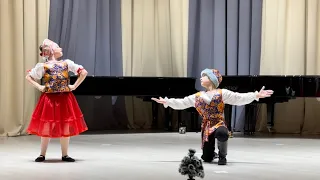 П.И. Чайковский "Трепак" из балета "Щелкунчик". Смирнов Платон (8 лет), Балицевич Светлана (9 лет)
