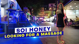 Pattaya Soi Honey - Looking For A Massage At Night [4K]