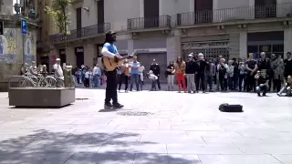 Clarence Milton Bekker aka CB Milton playing 'What's Up' by 4 Non Blondes in Barcelona