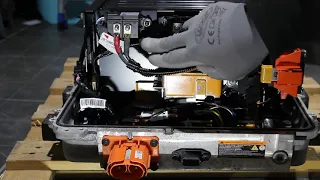 inside electric vehicle battery ...renault twizy