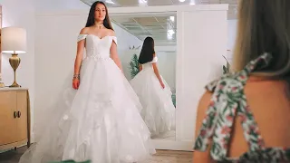 The Summer I turned Pretty • Belly tries dresses ( S1 Ep 2 )