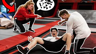 ALLE REGELS VERBREKEN IN EEN TRAMPOLINE PARK! (Met Boaz)