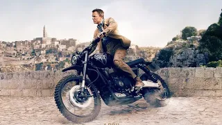 Daniel Craig (James Bond) driven Triumph Scrambler 1200 / 007: No Time To Die (2021) #triumph  ☆☆☆