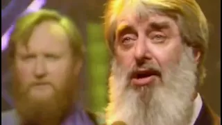 The Dubliners ft. The Pogues - The Irish Rover (Live, TOTP 1987)