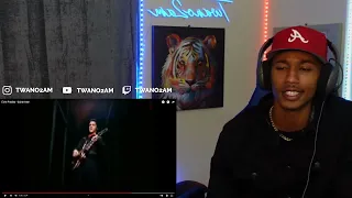 Elvis is Too Smooth.. 'Guitar Man' *REACTION*