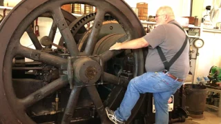 Starting a large Stationary Engine with Lauren Langdon at the Antique Implement Society