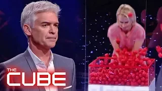 Contestant Wins £50,000 Emptying Tub Of Balls! | The Cube