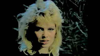 Kim Wilde - Kids In America (Bananas) 1981