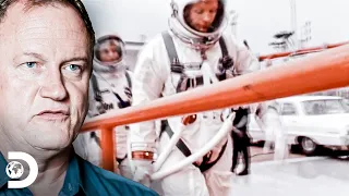 Neil Armstrong gira sem controle em uma missão espacial | Segredos da NASA | Discovery Brasil