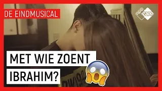 IS IBRAHIM VERLIEFD OP...?😲💘#5 | De Eindmusical S1 | NPO Zapp