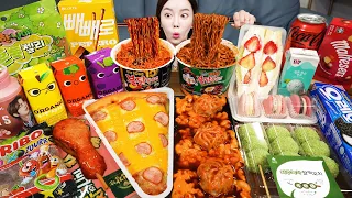 ENG SUB) Korean Convenience Store 🎉 Buldak Ramen Pizza Dessert New Collection Mukbang ASMR Ssoyoung