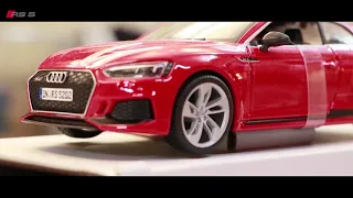 Bburago - 1/24 Scale Model AUDI RS5 COUPE (RED)