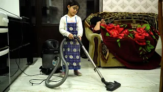 7 Year Old Girl Cleaned the Kitchen and Made Potato Pies