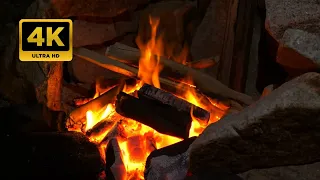 Warm Relaxing Fireplace with Crackling Fire Sounds 3 Hours 🔥 Burning Fireplace 4K Screensaver for TV