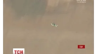 Американський екстремал стрибнув без парашута з висоти 7,5 тисяч метрів