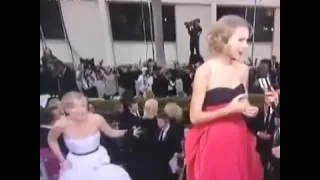 Golden Globes 2014 Jennifer Lawrence Photobombs Taylor Swift at the Golden Globes