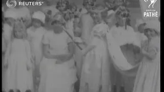 May Queen crowned at Colwyn Bay (1929)