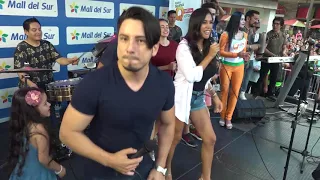 Mellisa Paredes nos sorprende con Ojitos Hechiceros