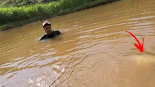 Passamos a rede nesse lago abandonado...