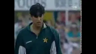 Wasim Akram 400th ODI wicket vs Australia SCG 2000