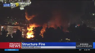 Structure fire breaks out at Woodland Hills commercial building