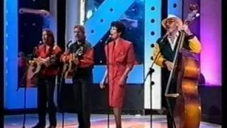 The Seekers (ft Julie Anthony) - Stereo - How Can A Love So Wrong Be So Right? Jun 89