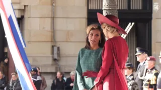 Máxima y Letizia, opuestas pero complementarias en el recibimiento a los Reyes en Holanda