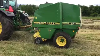 Køb John Deere 575 fastkammerpresser på Klaravik.dk - 299.430