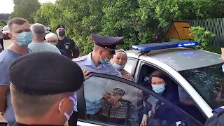 ⭕️ Задержания на могилах павших солдат