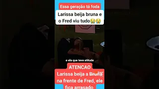 OLHA COMO FRED REAGE AO VER AS SISTER SE PEGANDO.