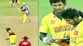 Super Bowling And Fielding By Chennai Rhinos Puts Limit On Mumbai Heroes