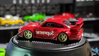 CM Model 1/64 RWB 993 Supreme