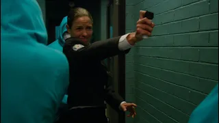 Wentworth S3ep1 Vera is taken hostage