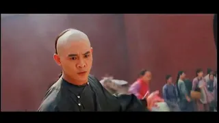 李连杰在《黄飞鸿》的精彩武打片段。Jet Li ： Once Upon a Time in China