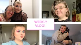 WEEKLY VLOG! | road tripping, seeing frank & working heaps!| Chloe Benson