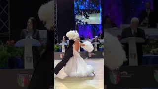Evaldas Sodeika & Ieva Zukauskaite 2022 Worlds Waltz