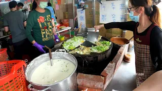 台灣必吃小吃「蚵仔煎」- 翻煎秘訣~這樣煎炒最好吃 !! Fastest Making Skills of Street Food - Taiwanese Oyster Omelet