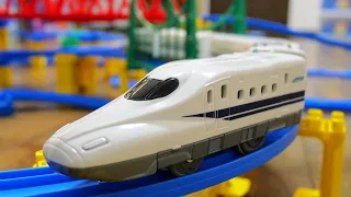 7 Plarail Shinkansen & Japanese JR trains ☆ I made a train course that branches into 3!