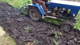 Саморобний мінітрактор своїми руками. Осіння оранка. Повне відео