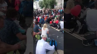 Berlin Demo - Singen verboten