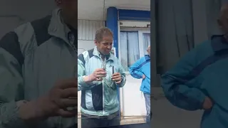 Котейка жгёт 😀😀😀