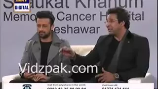 Imran Khan and Wasim Akram appreciating Mohammad Amir Talent