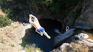 Riesensprung über Felsvorsprung im wunderschönen Canyon!! // Sensationeller Wasserfall!