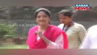 BJD MLA Candidate Varsha Priyadarshini Casts Vote In Badachana Constituency