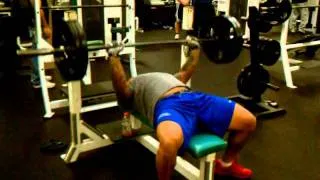 Fullback Jeff Logan Benches 225 For 41 REPS!!!!!!!!