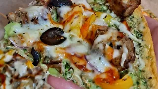 Shocking twist: Broccoli & Oats Pizza @ FoodyPixel